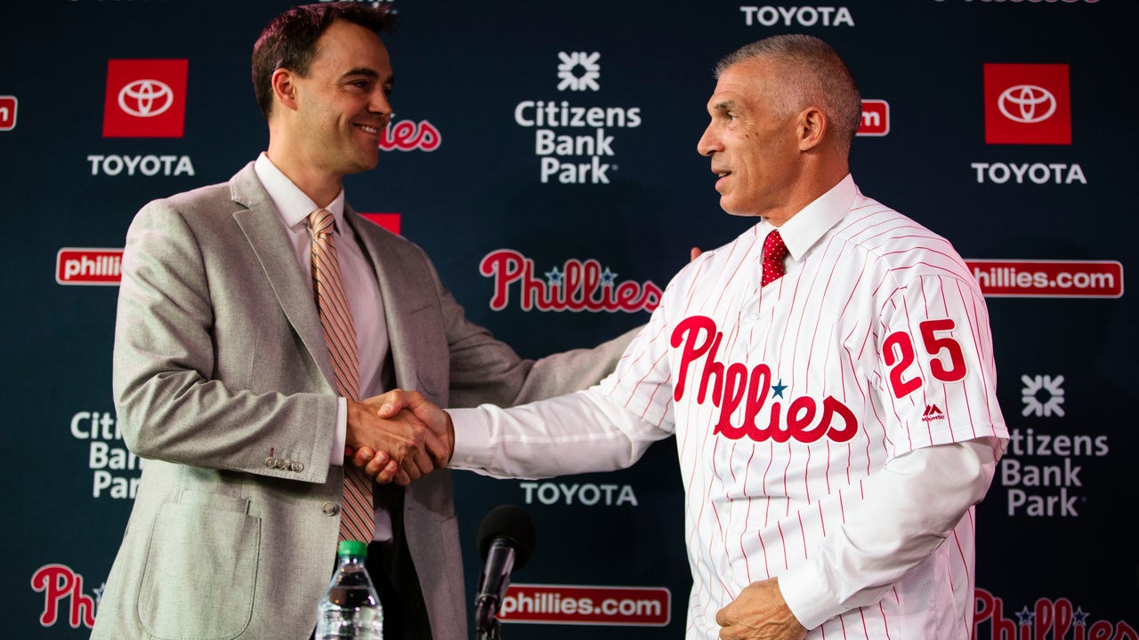 Joe Girardi a big hit in 1st appearance as Phillies manager